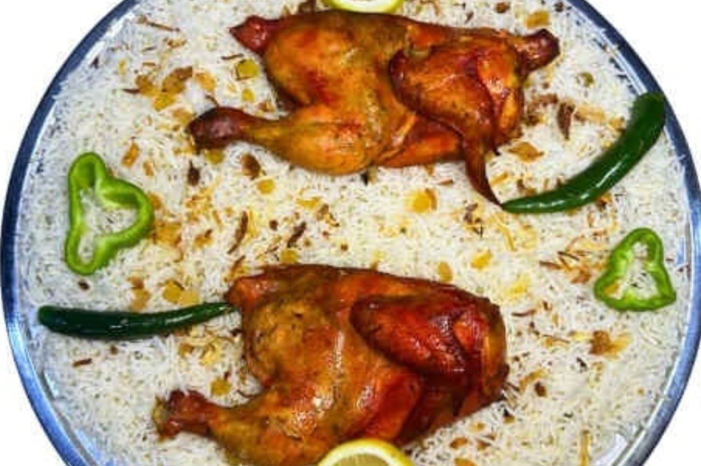 حبه دجاج حنيذ - مع رز مندى