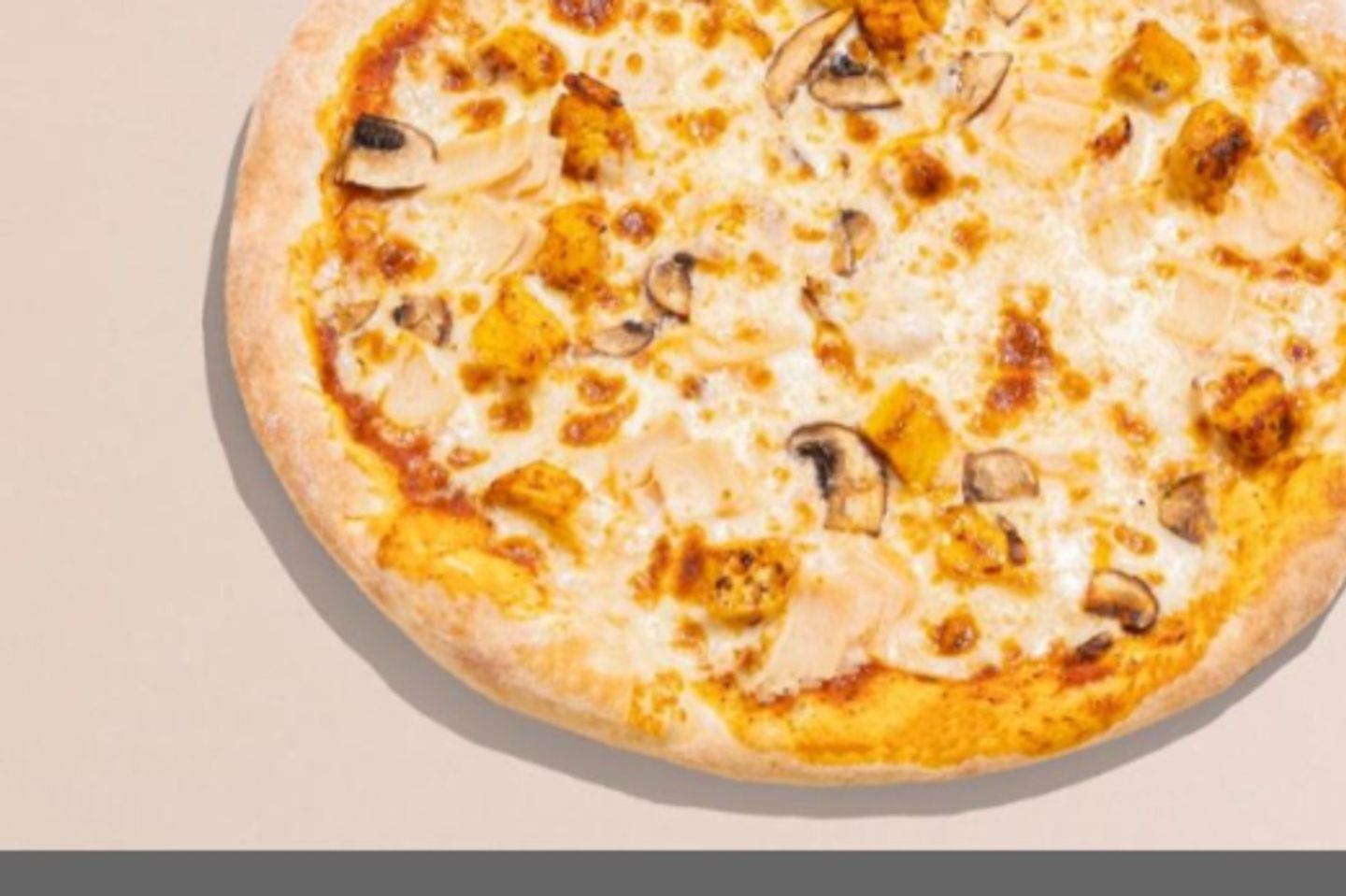 Smoked Chicken Pizza - Small Chiken