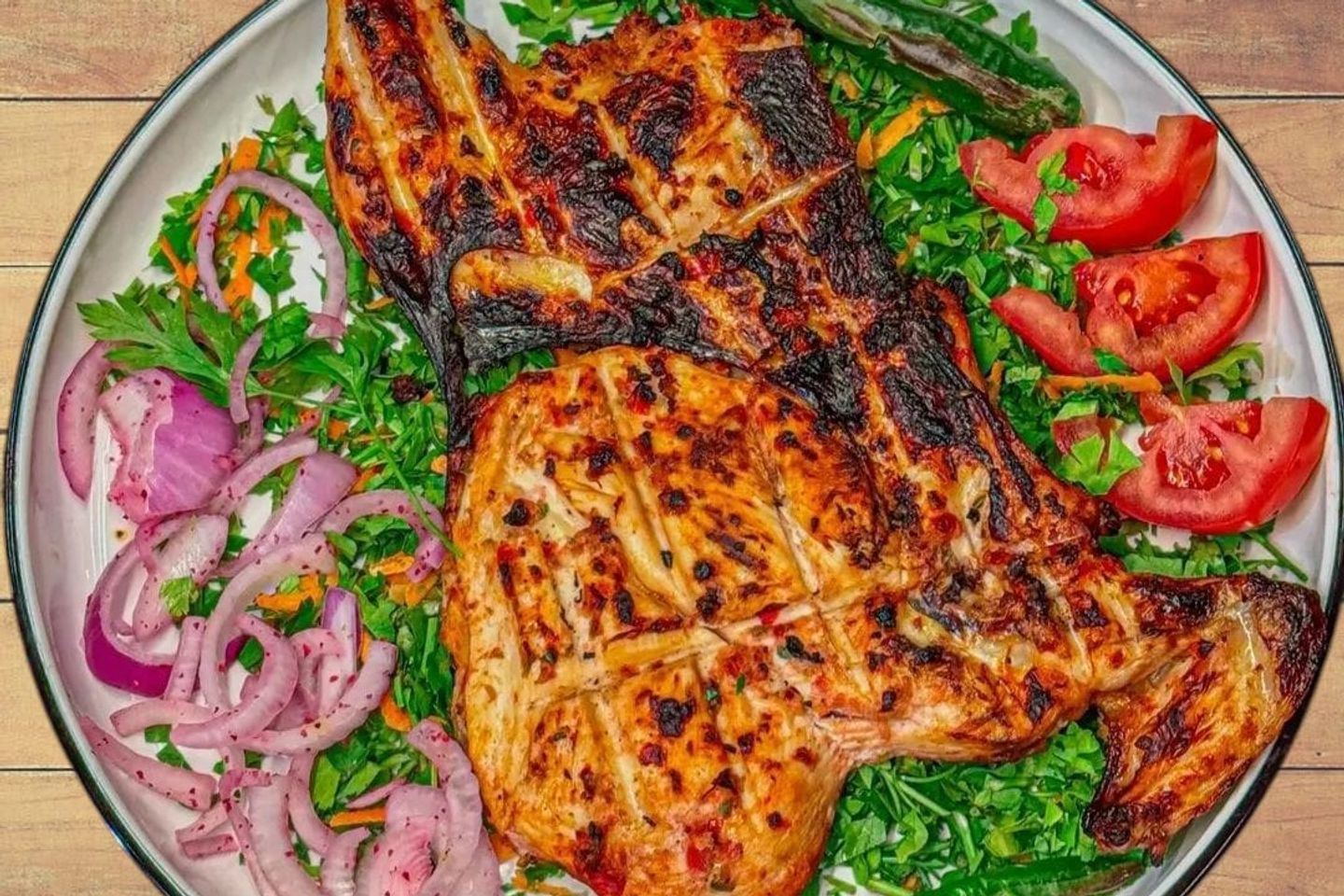 دجاج مشوي على الفحم - نص دجاجة