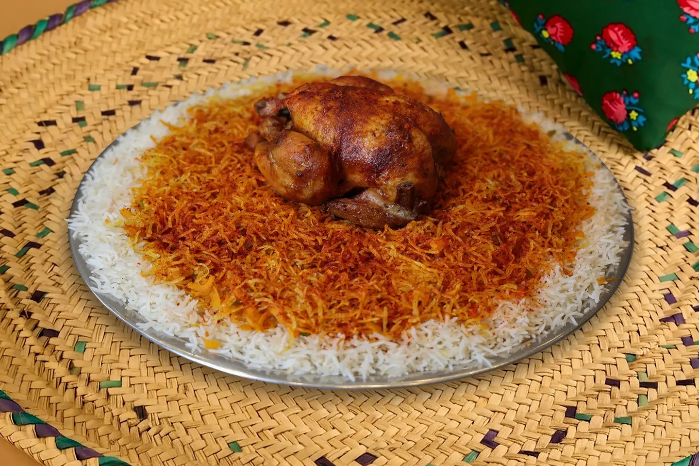 دجاج شواية مع الرز المبهر - نصف دجاجة