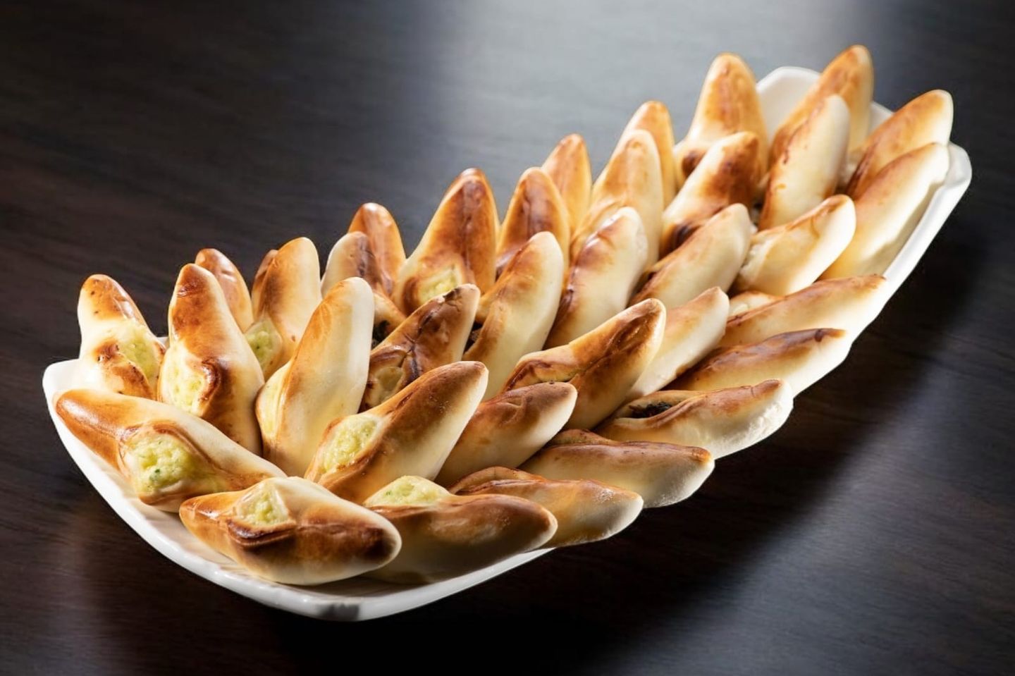 Boats Pastry - 28 Pieces