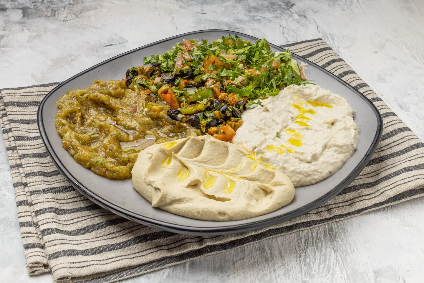 مقبلات مشكلة - صغير