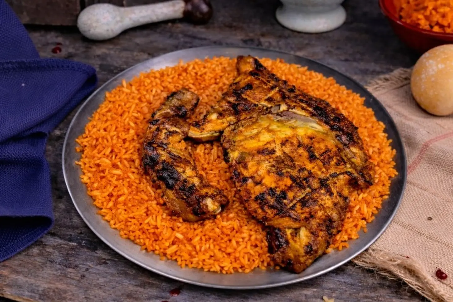 دجاج فحم مع رز امريكي - دجاجة كاملة