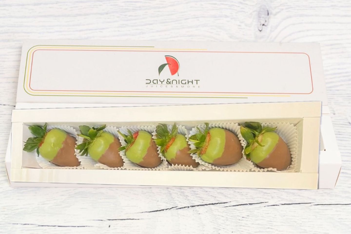 Strawberry With Belgian Chocolate And Pistachio - 6 Pieces