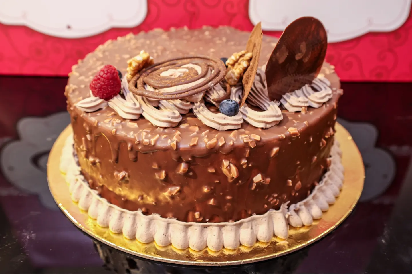 Roche Snickers Cake - 6 Inch