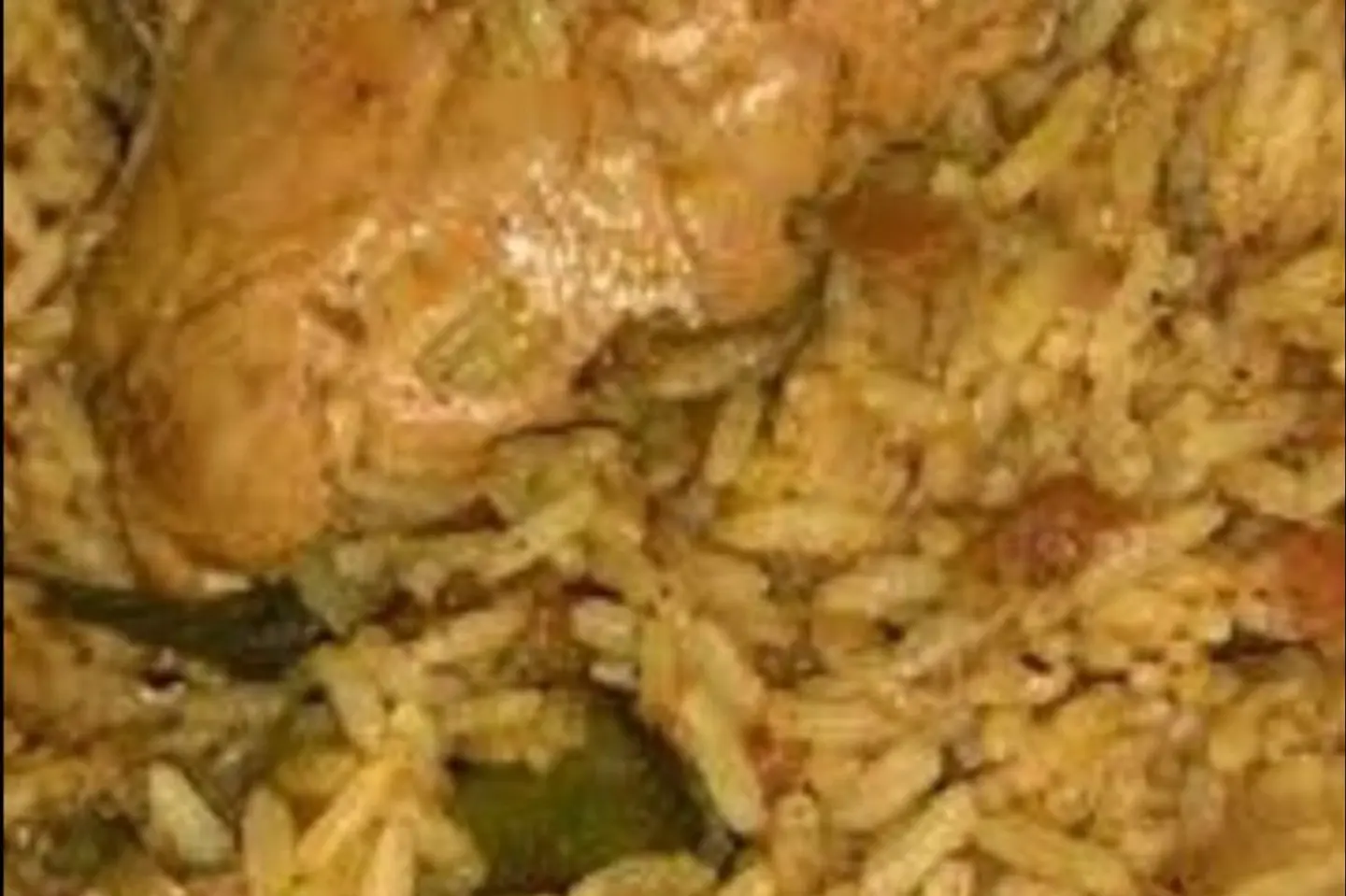 دجاج مضغوط مع رز أبو بنت - نص حبة