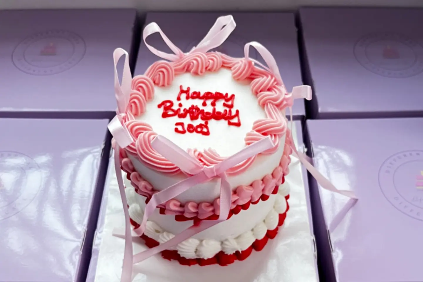 فكتوري كيك وردي وفوشي - ٨ انش