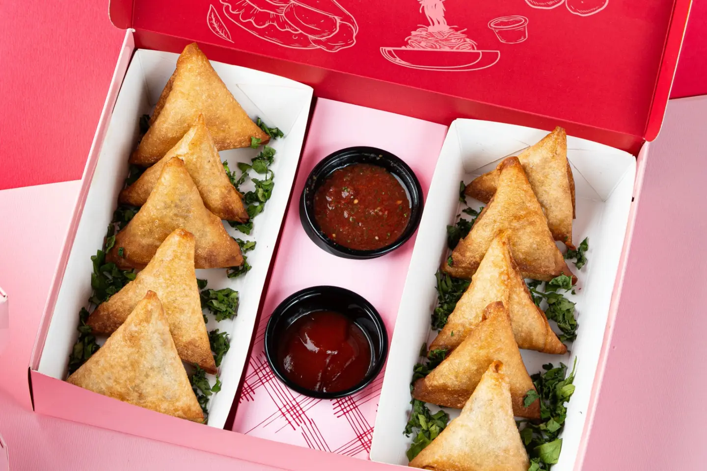Assorted Box Of Cheese And Chicken Or Meat Samosas - 30 Pcs