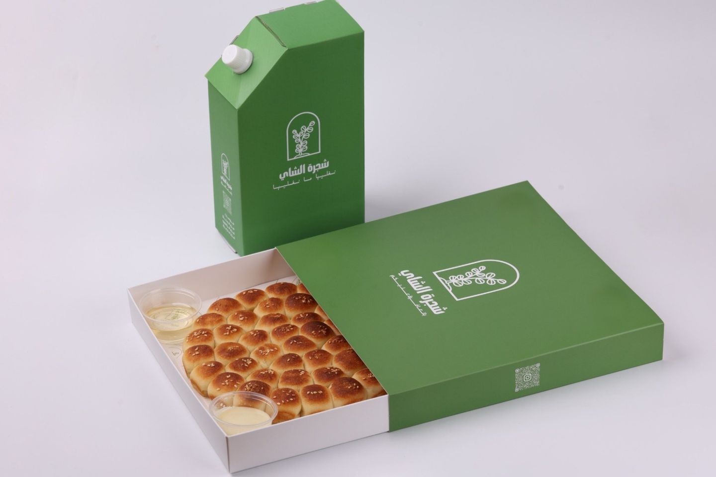 Box Of Honeycomb Bread With Your Favorite Drink - With Saudi Coffee
