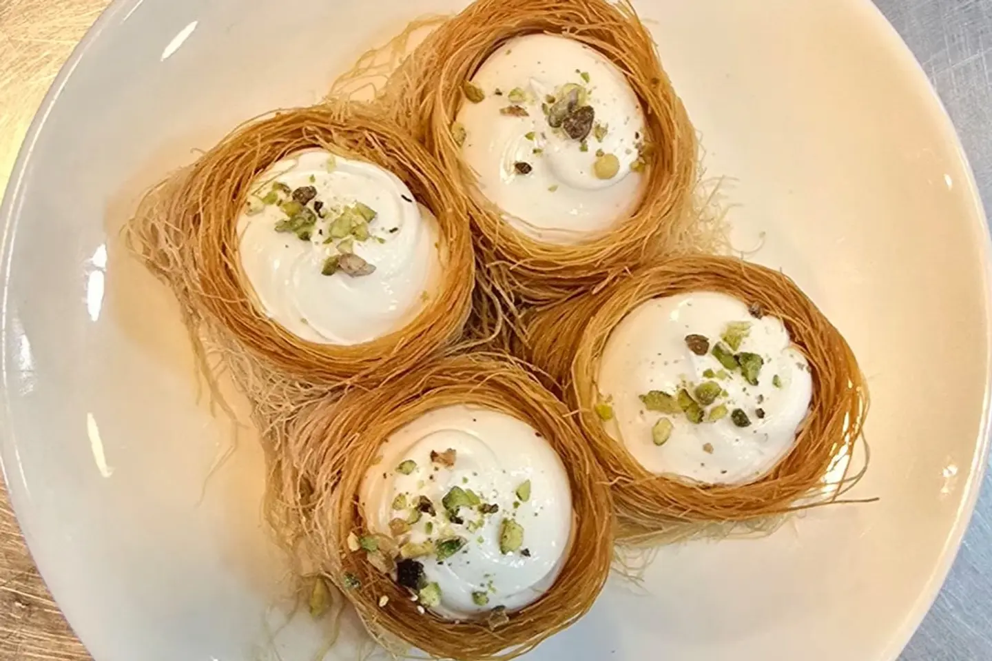 عش البلبل مع قشطه - صحن صغير