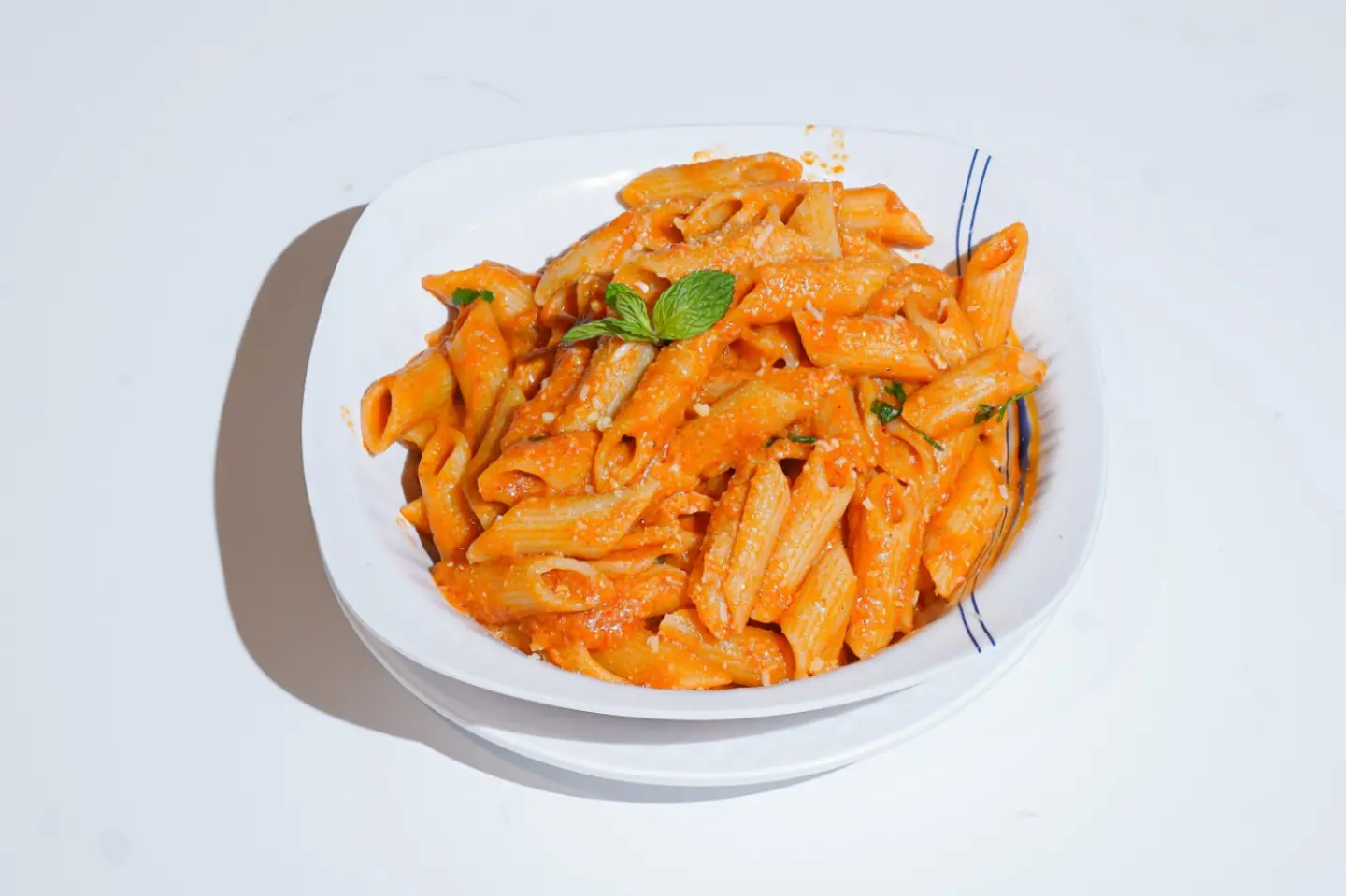 مكرونة حمراء - صغير