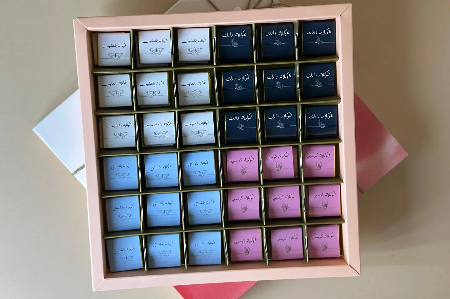 Napoliten Box - 32 Pieces Double Packing