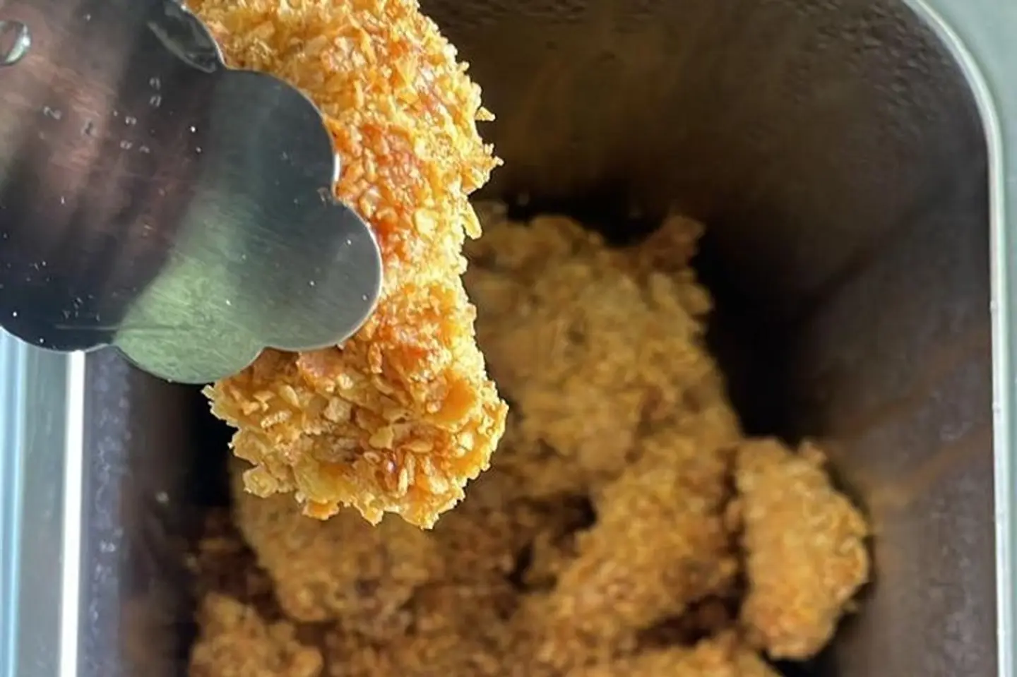 دجاج كرسبي - ارز ابيض