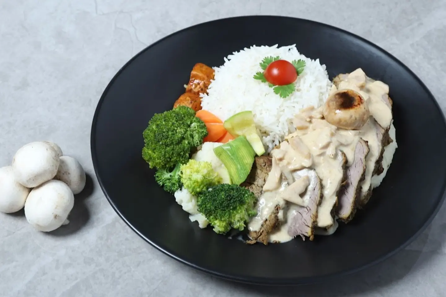 ستيك لحم تندرلاين بصوص الفطر - 150 جرام