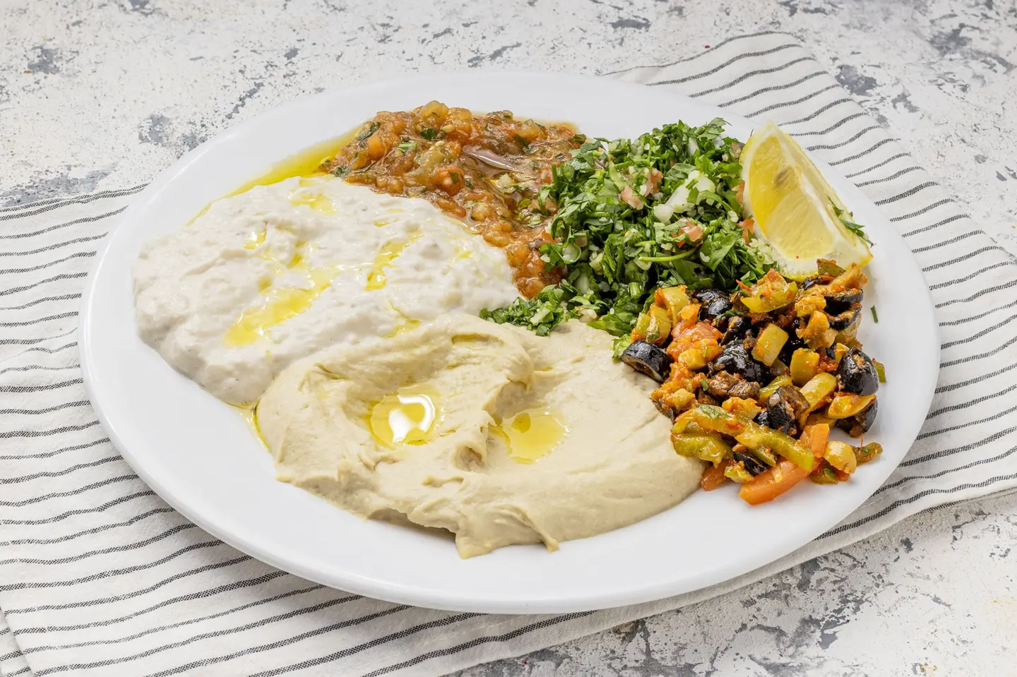 مشكل مقبلات - صغير