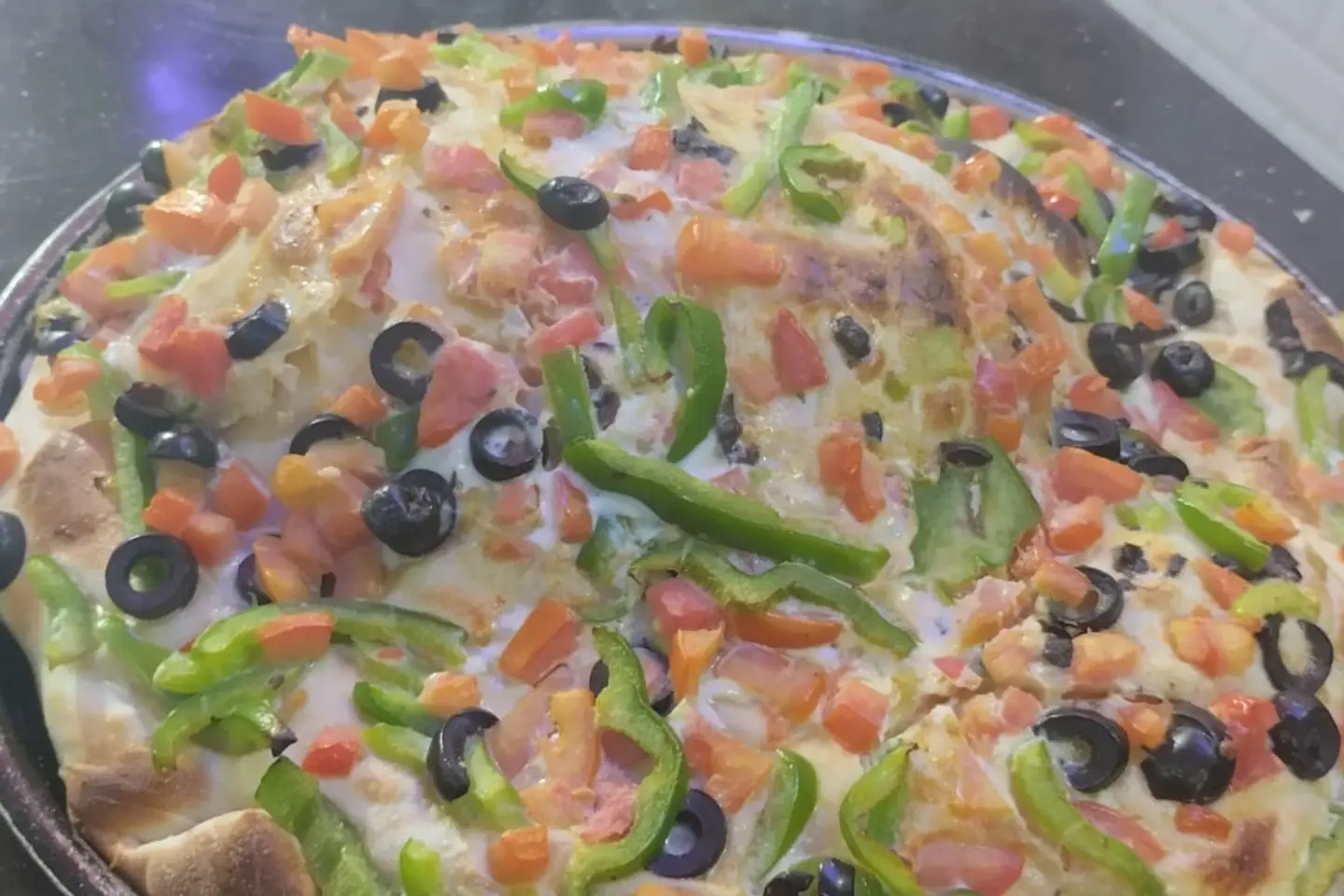 بيتزا جبن رومي - صغير