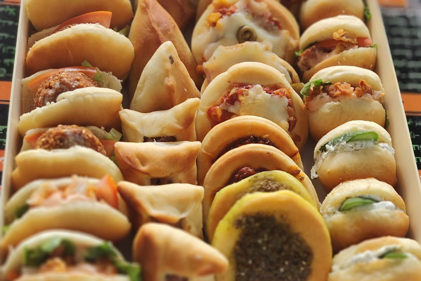 Medium Mix Pies - Medium Size About 40 Pieces