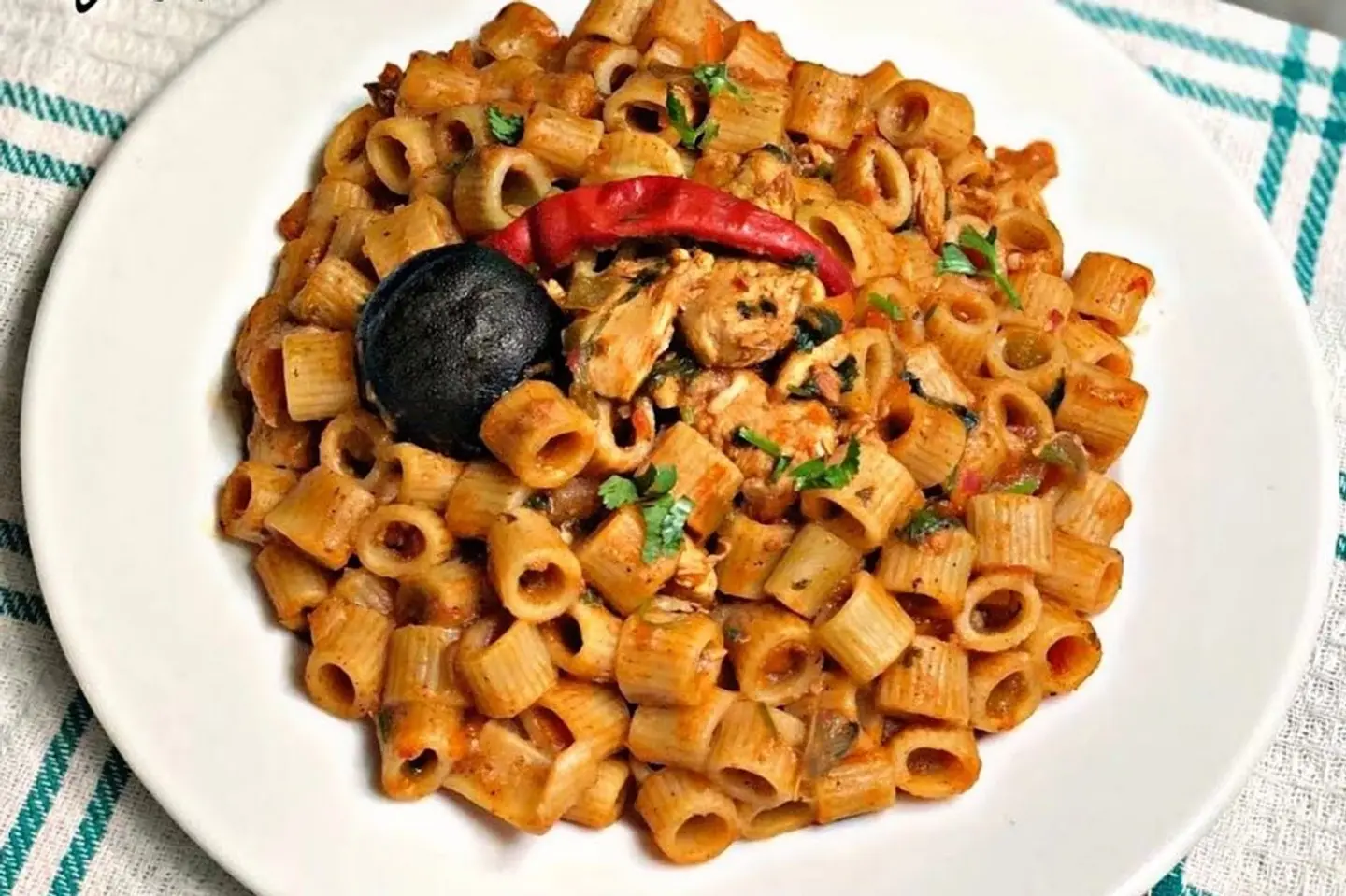 Macaroni - Half A Chicken Pasta
