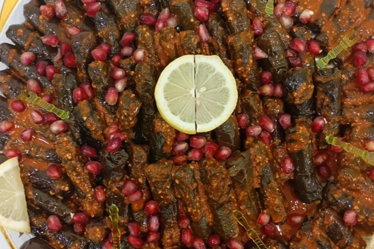 Spicy Stuffed Grape Leaves - 10 Pieces