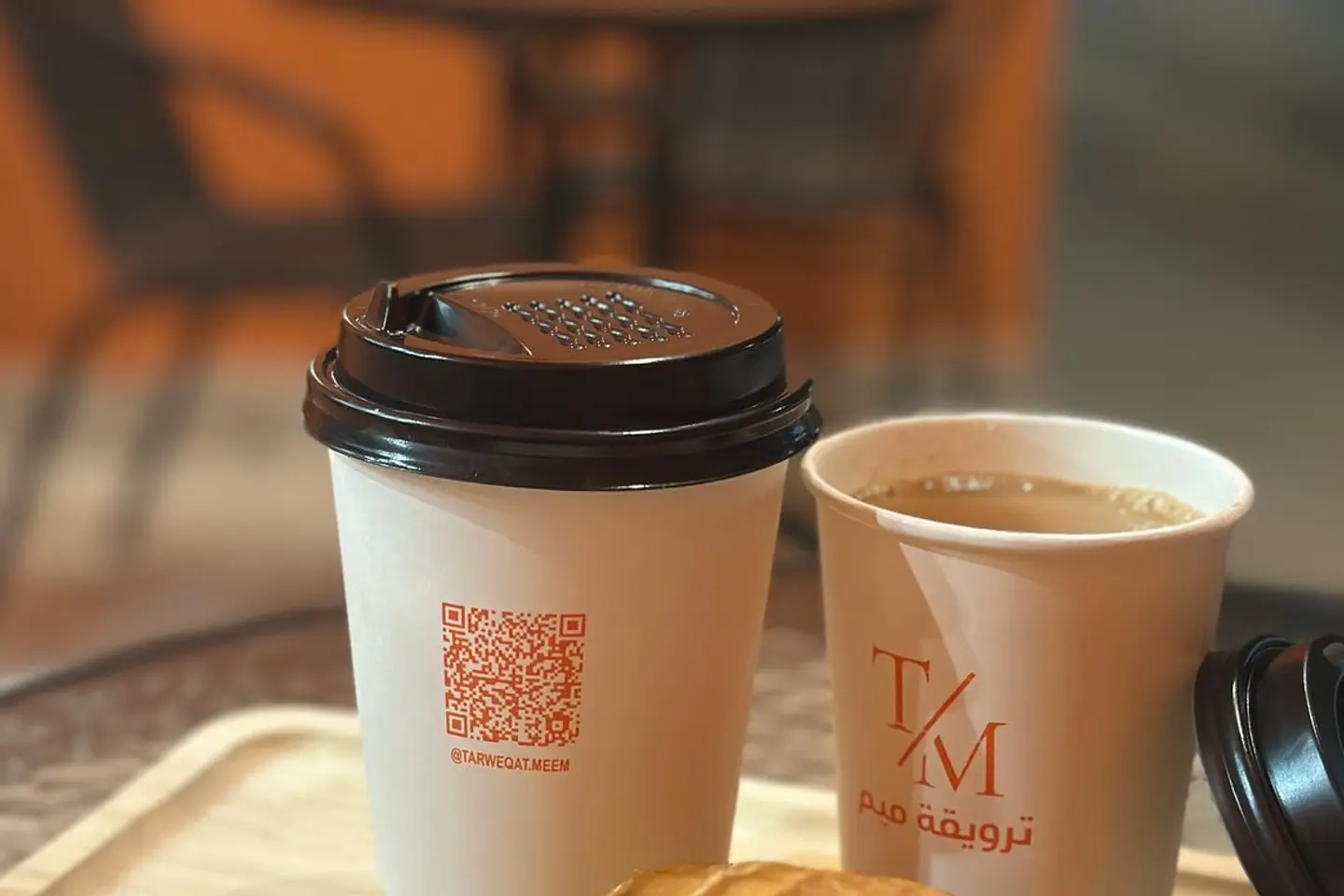 شاي تلقيمه بالحليب - كبير