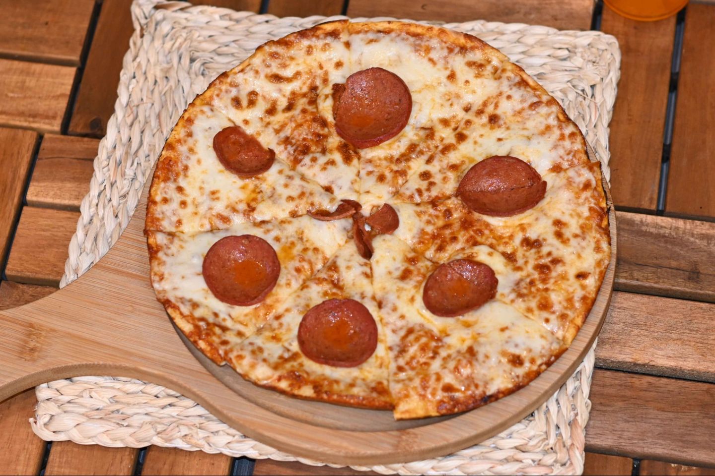 بيتزا بيبروني - وسط
