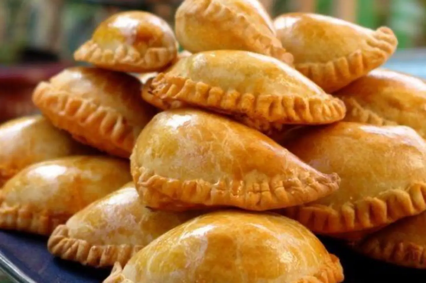 Yellow Cheese Sambosa - 10 Pieces