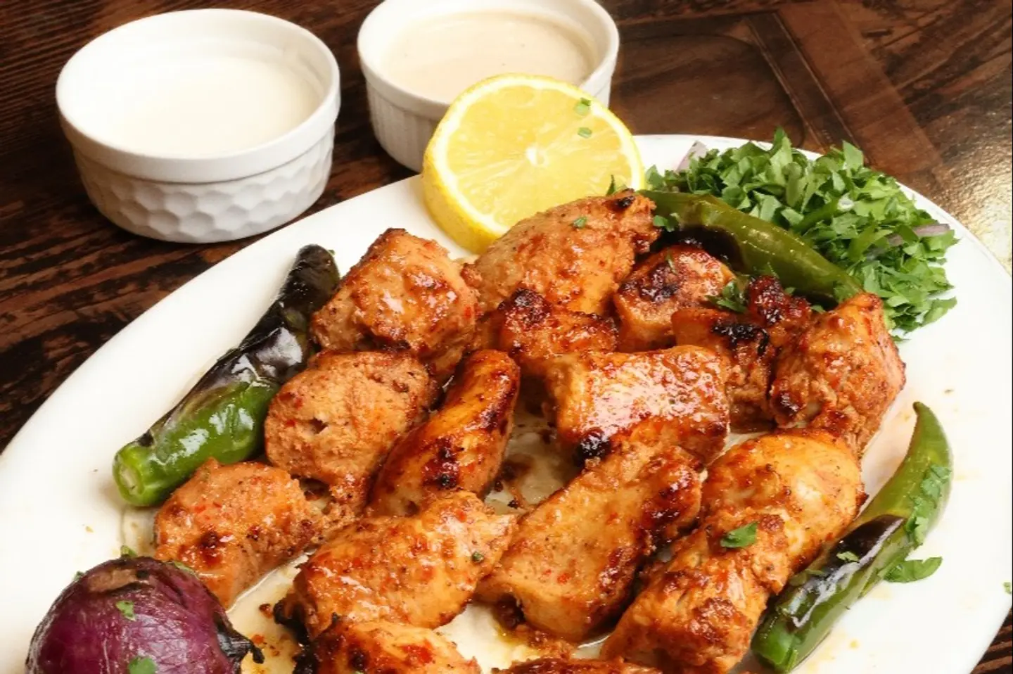 شيش طاووق - نفر