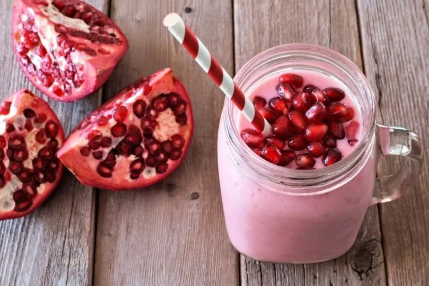 عصير رمان طبيعى - نصف لتر