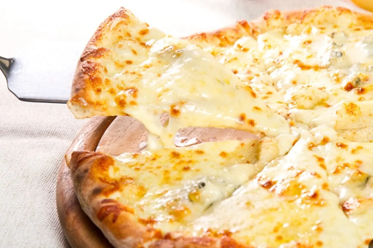 بيتزا جبن مكس - صغير