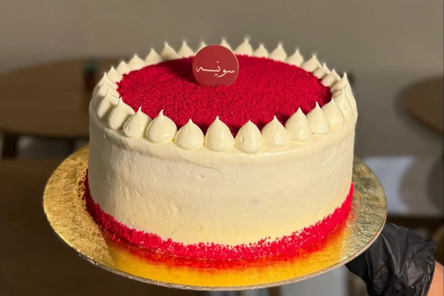 ريد فيلفت كيك - ٤ آنش مع طباعة عبارة، الرجاء كتابتها بالملاحظات