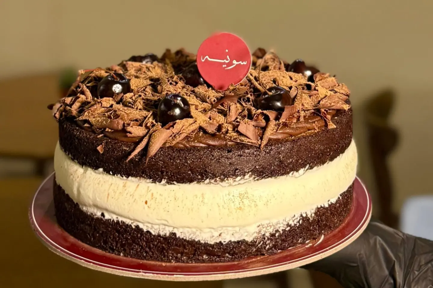 كيكة الغابة السوداء بالكرز - ٤ آنش مع طباعة عبارة، الرجاء كتابتها بالملاحظات