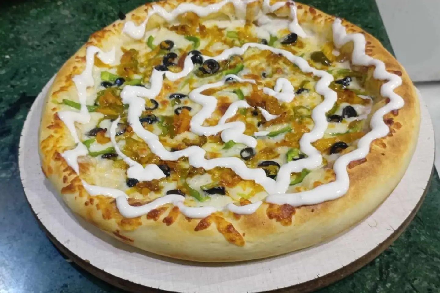 Vegetable Pizza - Medium