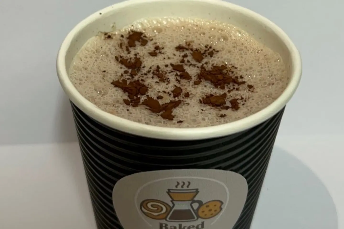 كوب من الهوت شوكليت الذيذ - كوب