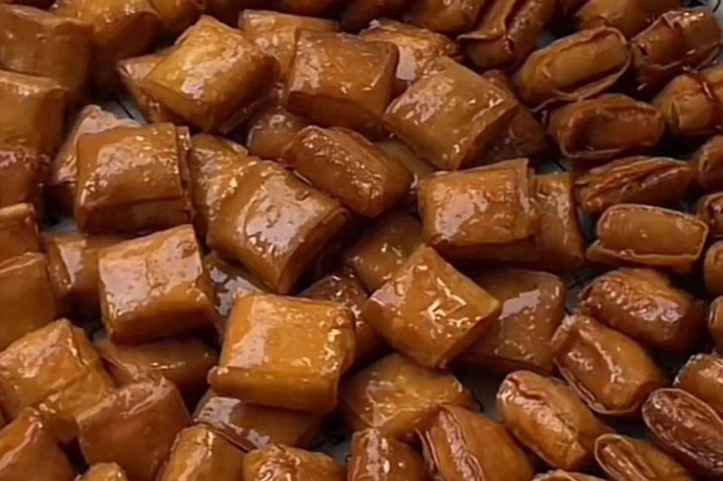 Kiri And Dates Squares - Kilo