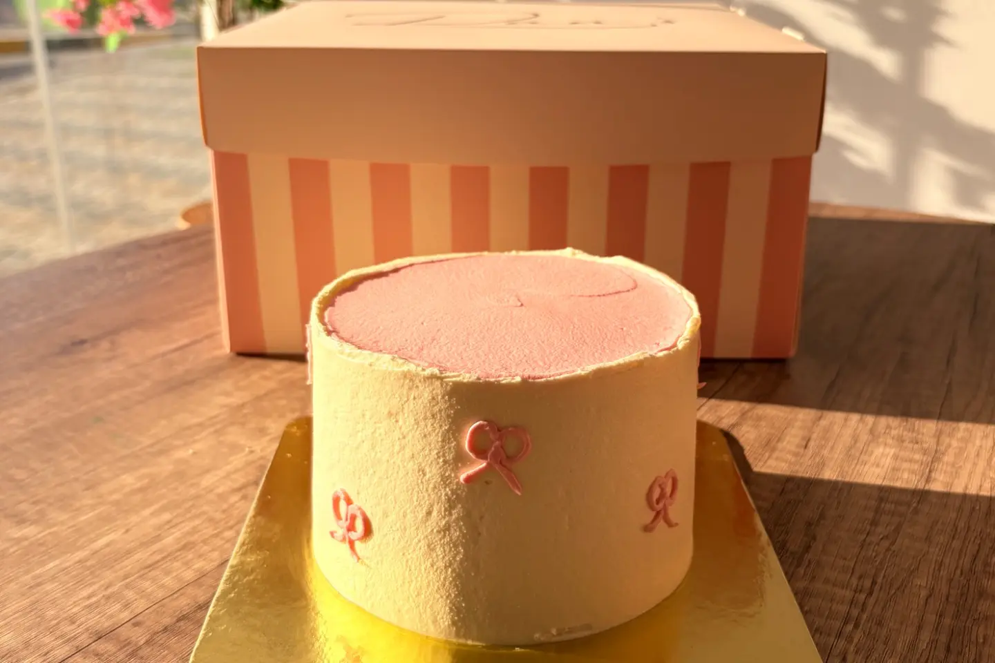 كيكة الفيونكة - ٦ اشخاص