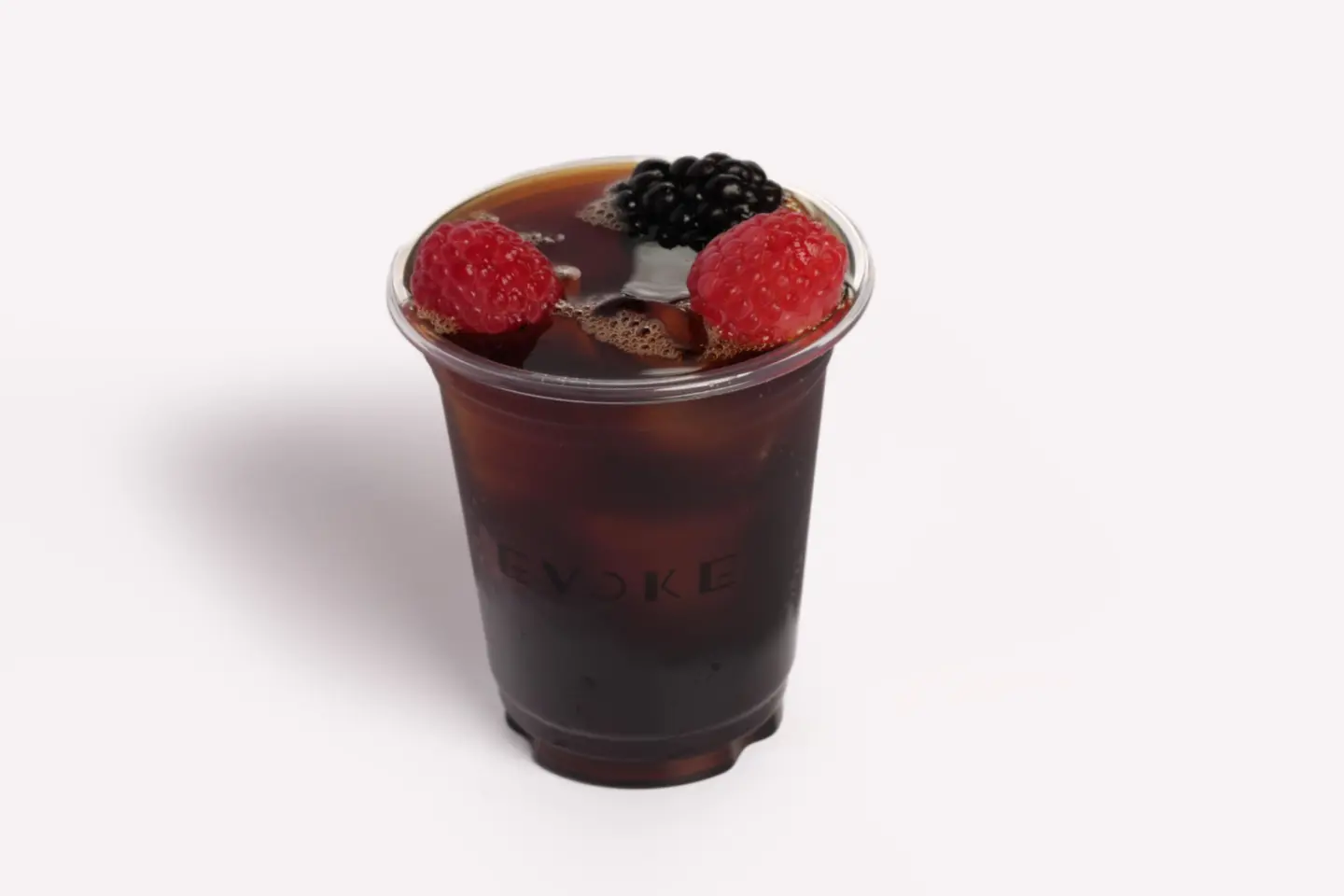 قهوة مقطرة بارد مع حبات التوت - هامبيلا قهوة اثيوبية