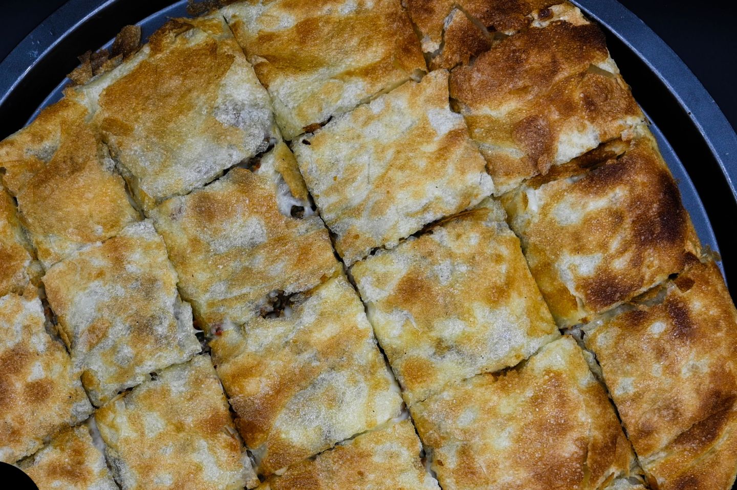 فطيرة بسطرمة  - حجم صغير