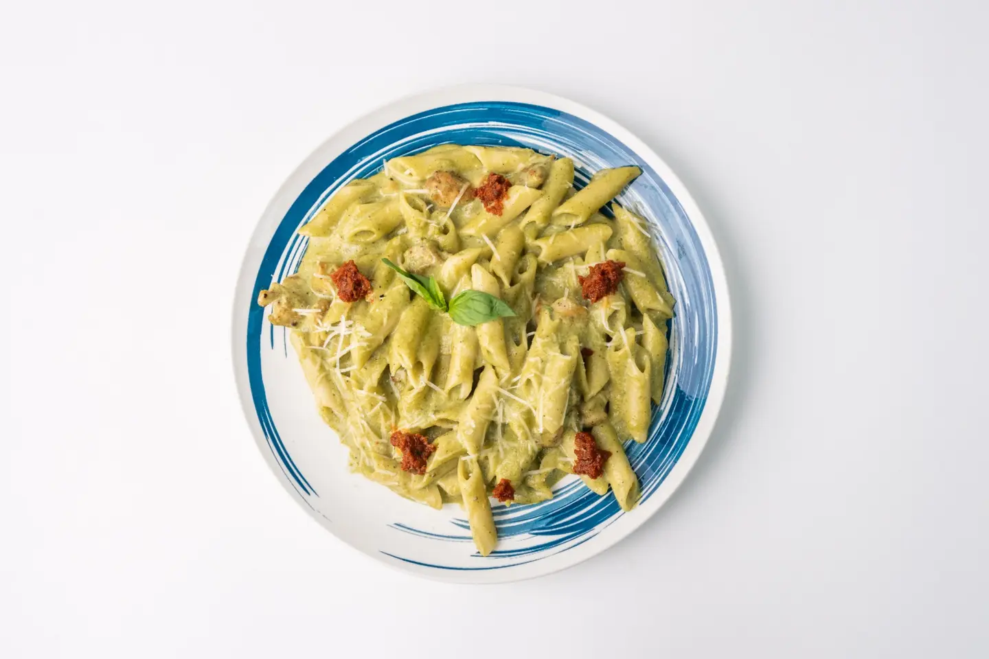 مكرونة بيستو - دجاج