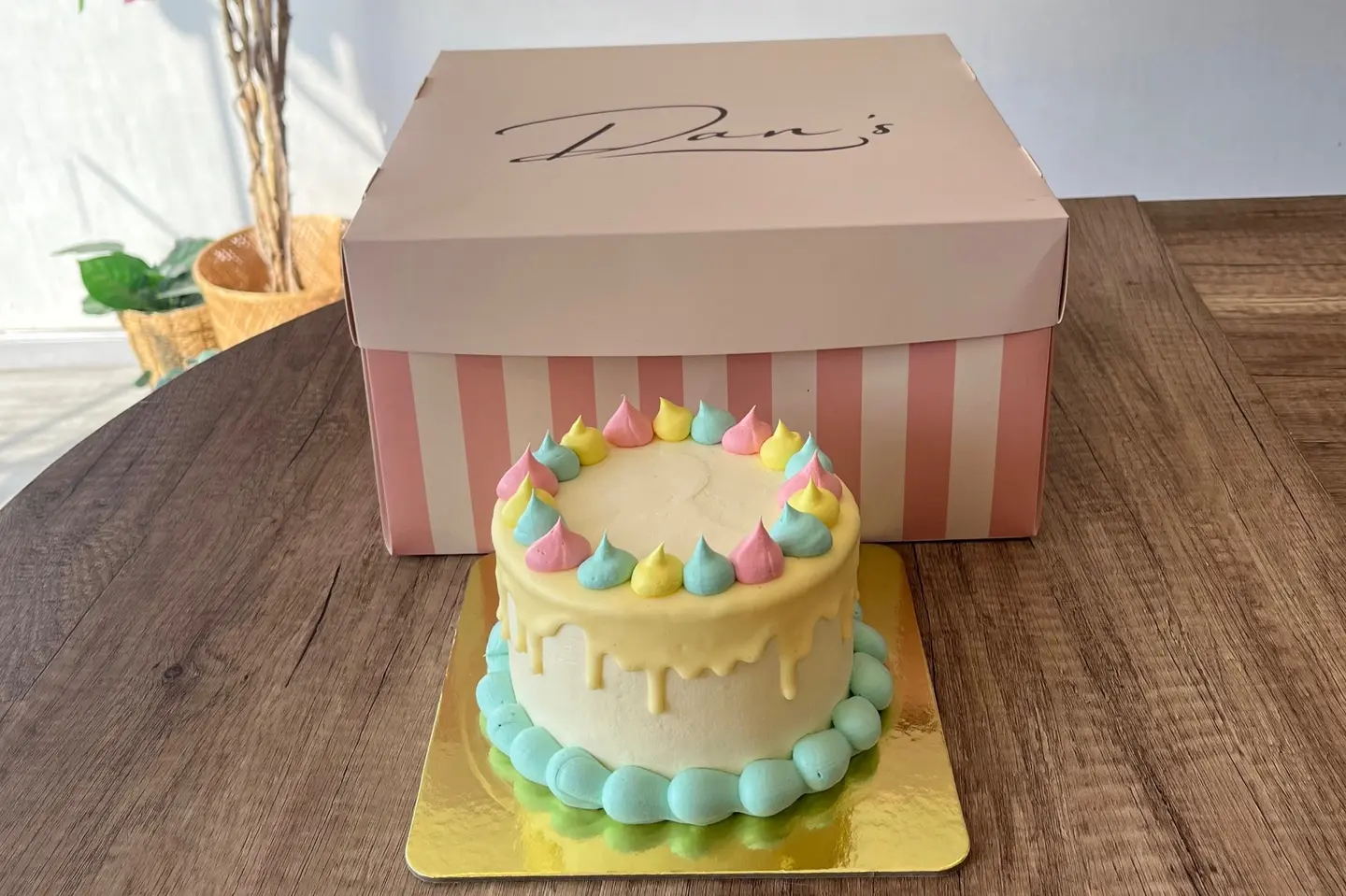 كيك الفقاعات الملونه - ١٢ شخص