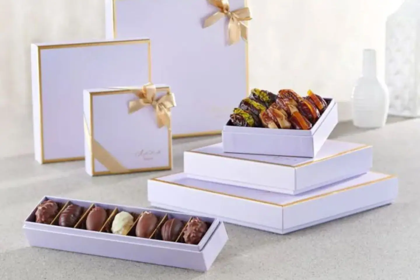 Pastel Lavender With Filled Dates Gift Set - 8pcs