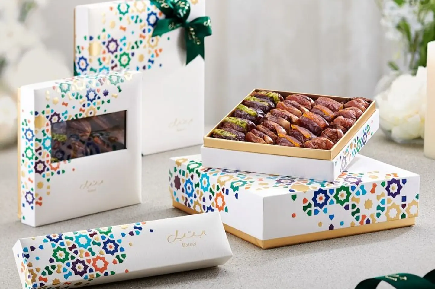 Arabesque With Filled Dates Gift Set - Window  Rectangle Small
