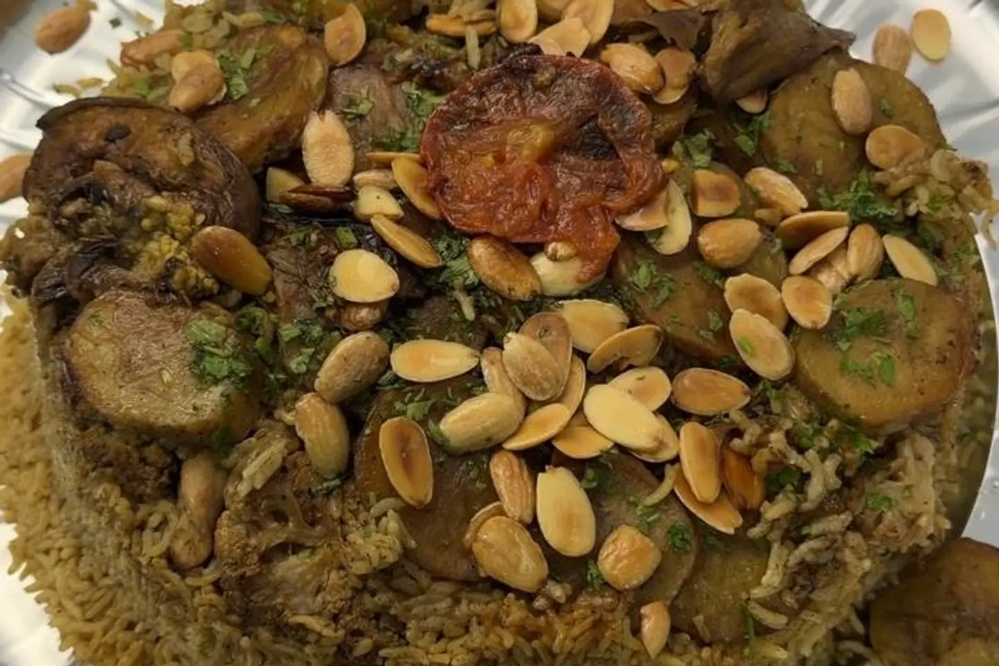 مقلوبة دجاج - حبه كاملة مقلوبة دجاج