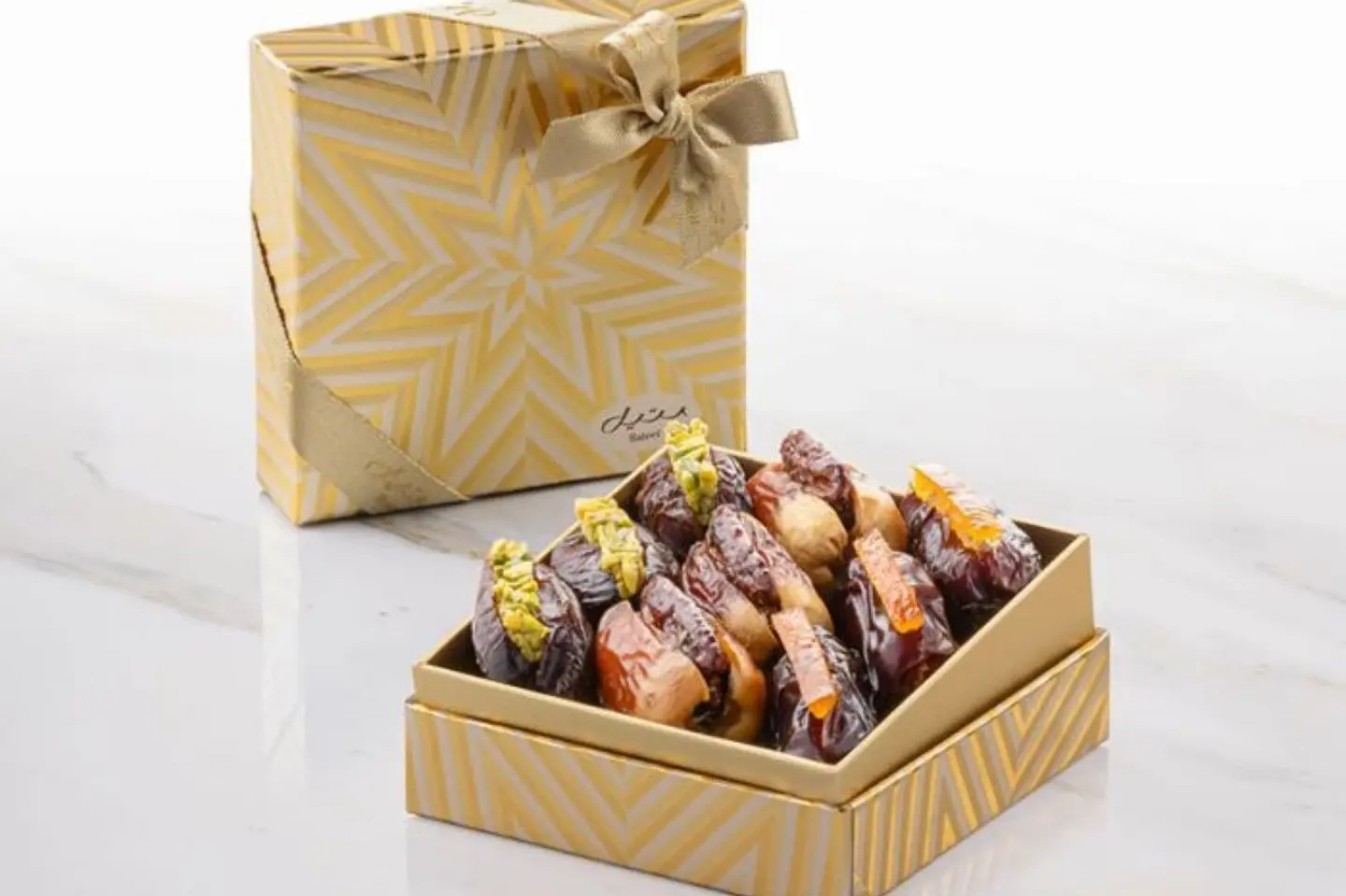 Seren Festive Gold With Filled Dates Gift Set - Extra Small