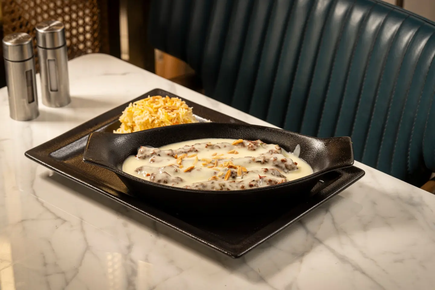 Kebab With Yogurt And Pine Nuts - Single Portion