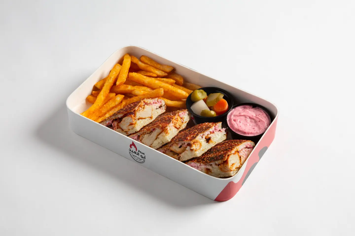 وجبة كعكة طاووق - علبه بطاطا كبير او مشروب غازي كبير