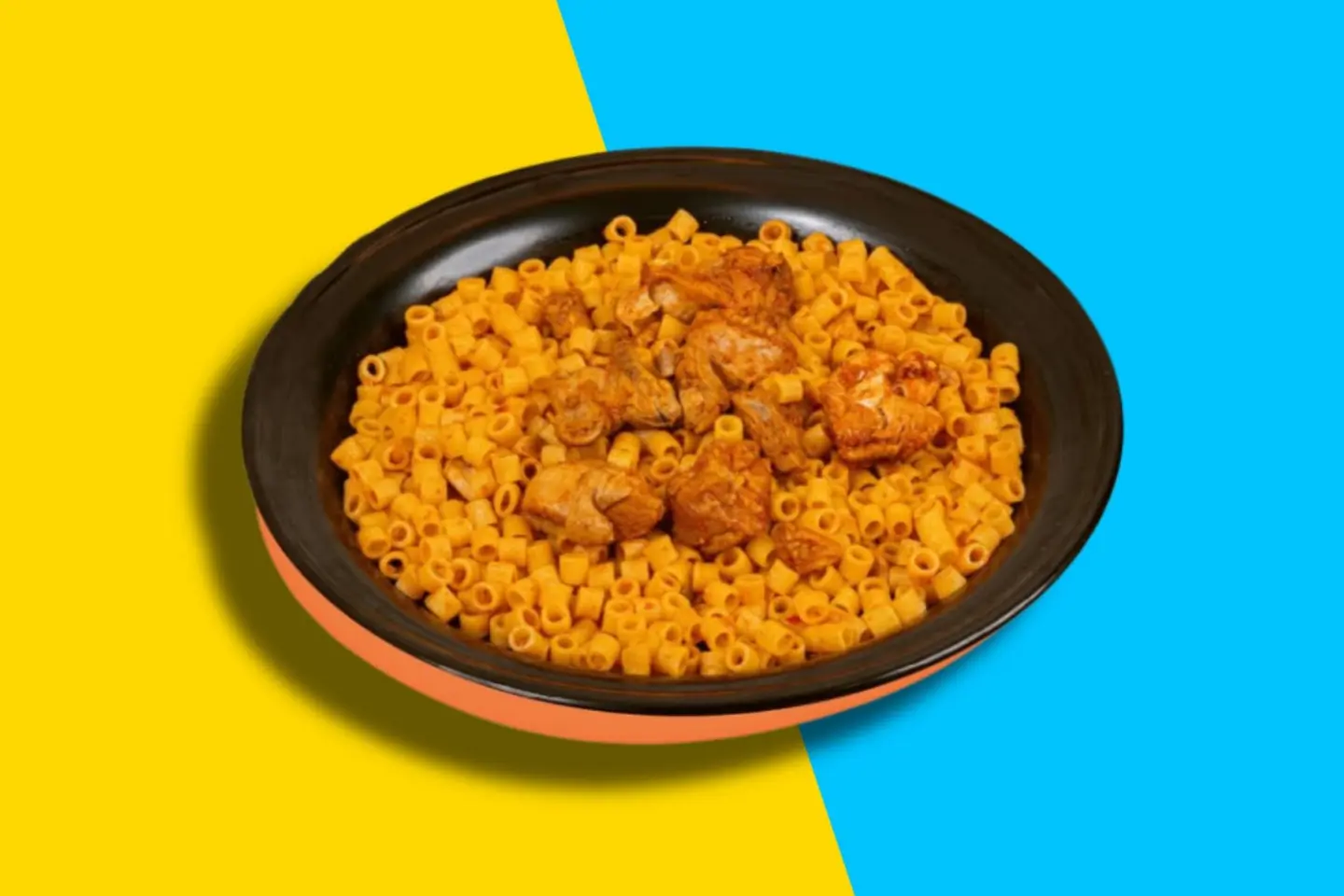 مكرونة خواتم مع الدجاج - حبة دجاج كاملة