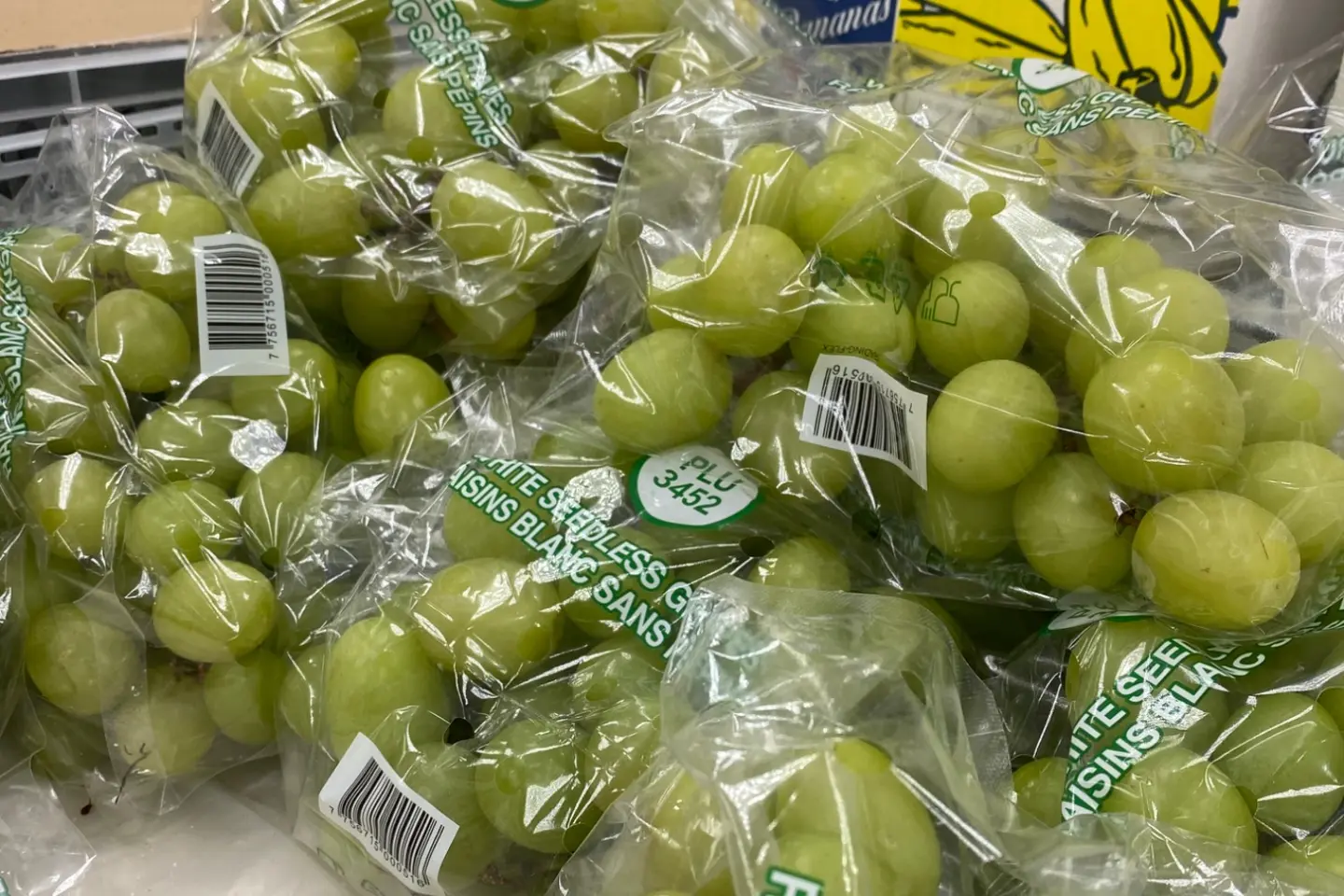 عنب اخضر بدون بذور - ٥٠٠جرام