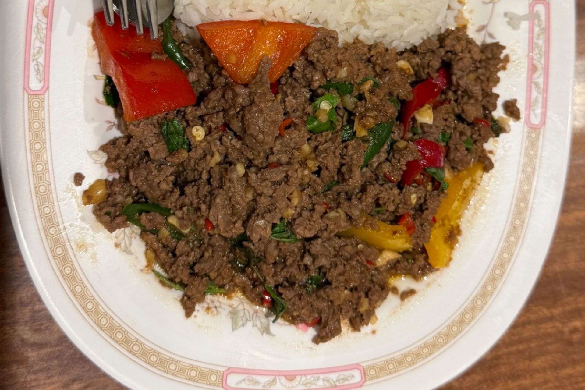 باد جرا باو دجاج و لحم - صغير