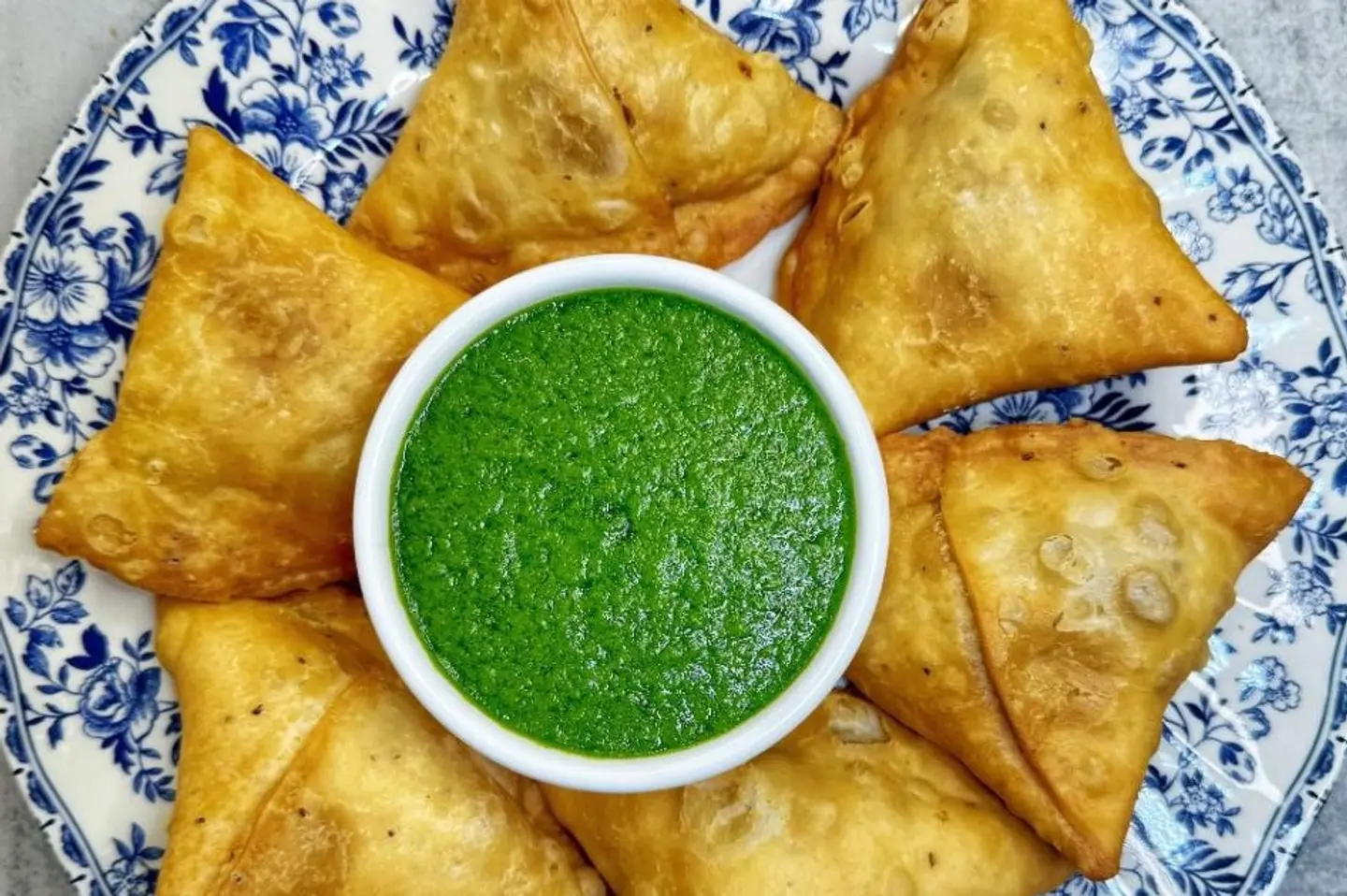 Samosa Hindi Spicy - 20 Pcs