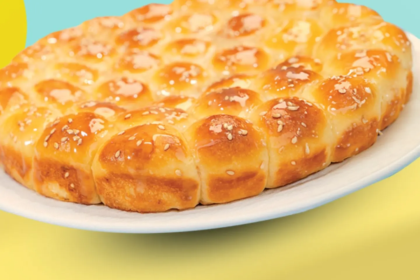 Beehive With Cinnabon - Small